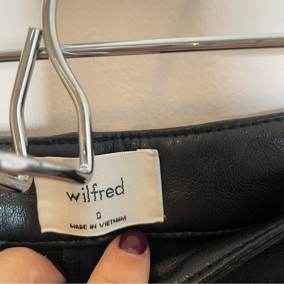 Aritzia Wilfred Melina Low Rise Vegan Leather Straight Leg Pant Black Size 0 - Picture 4 of 8